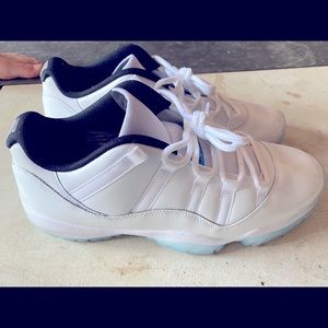 Air Jordan 11 Retro Low 'Legend Blue'